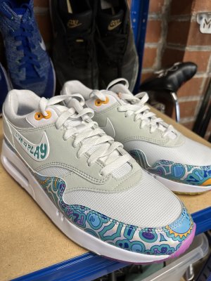 Shoes 1.jpg Shoes 1.jpg